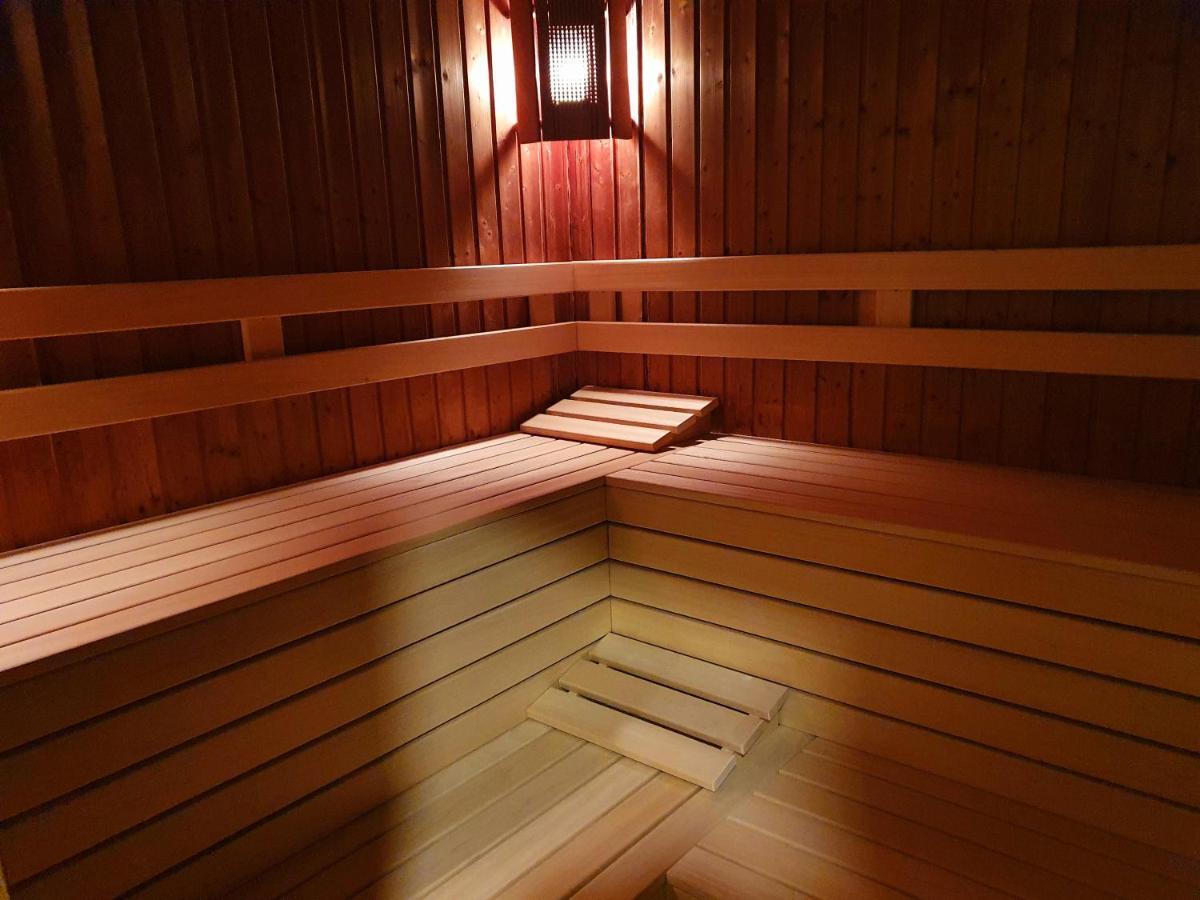 C Comfort Hotel & Wellness Хисаря Экстерьер фото