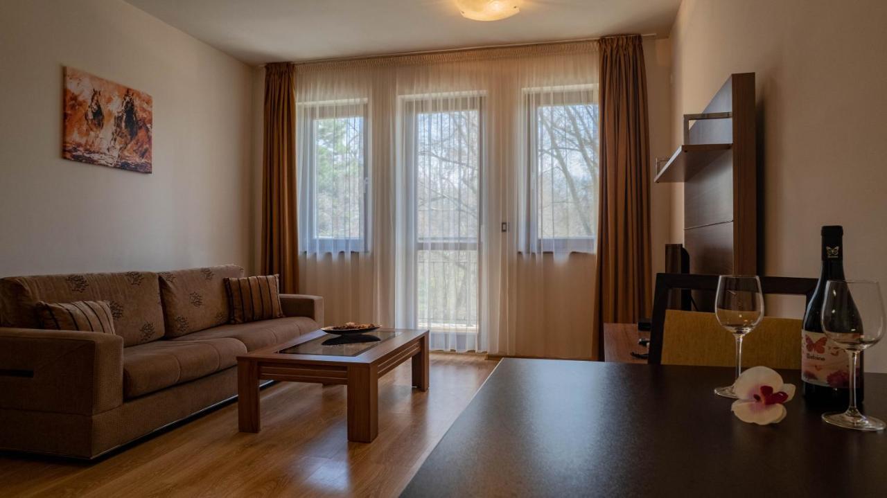 C Comfort Hotel & Wellness Хисаря Экстерьер фото